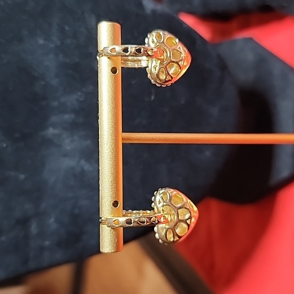 Hoop Heart Faux Pearl Earrings - Picture 6 of 6